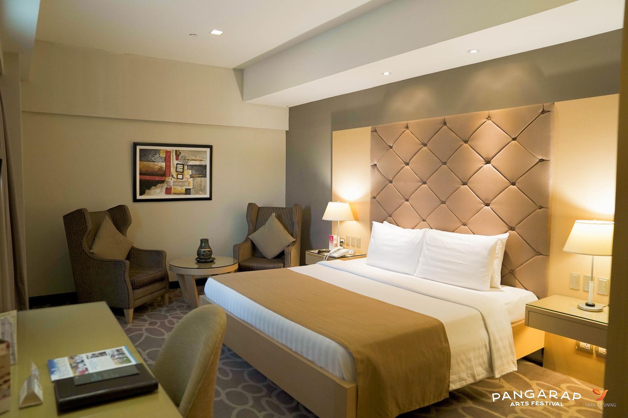 Berjaya Makati Hotel Makati City Exterior photo