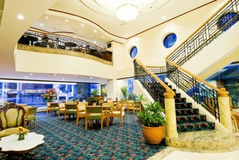 Berjaya Makati Hotel Makati City Exterior photo